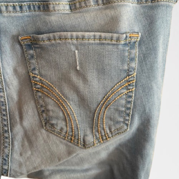 Hollister Light Wash Ripped Low Rise Super Skinny Jeans - Picture 6 of 12